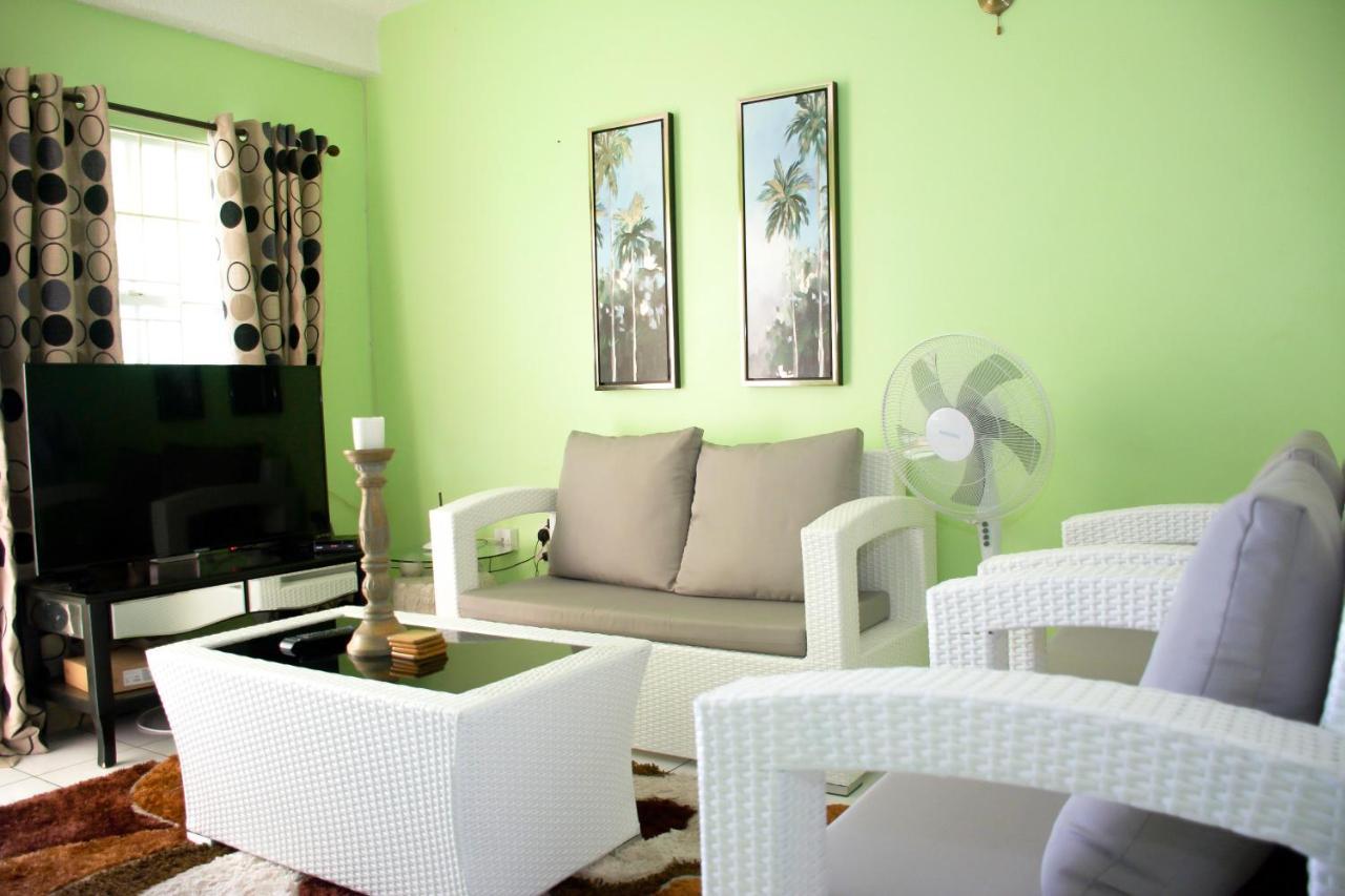 Silver View Apartments St. George's Екстер'єр фото