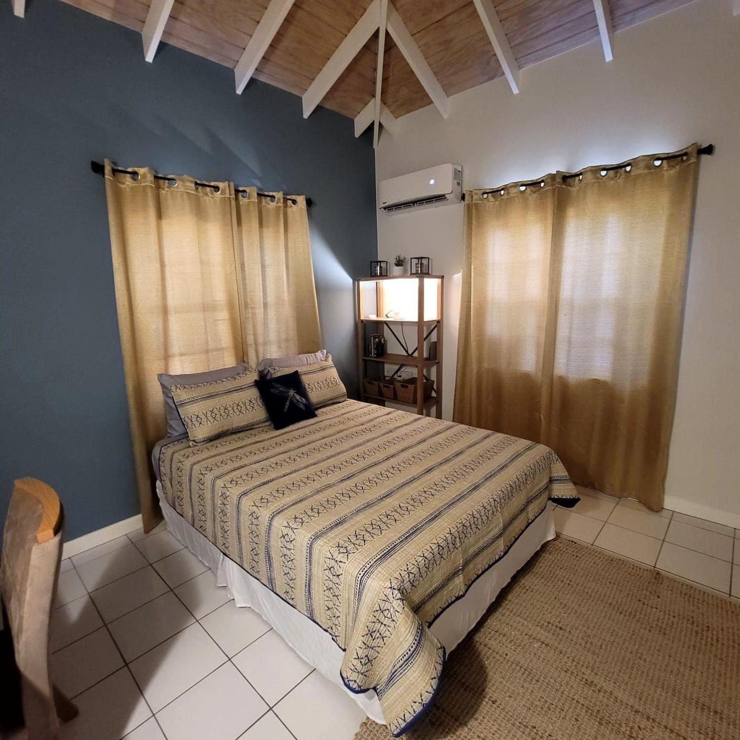 Silver View Apartments St. George's Екстер'єр фото