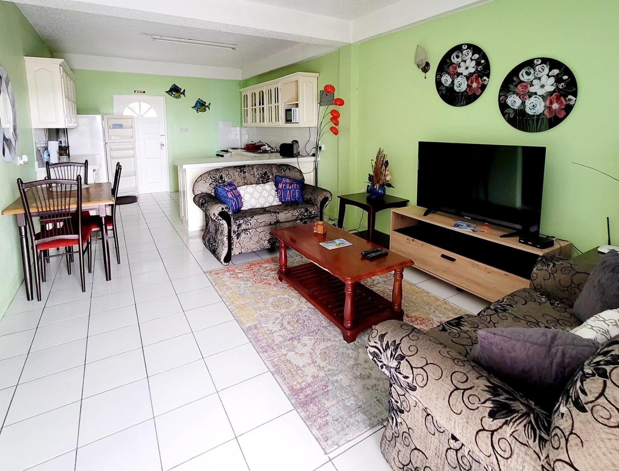 Silver View Apartments St. George's Екстер'єр фото