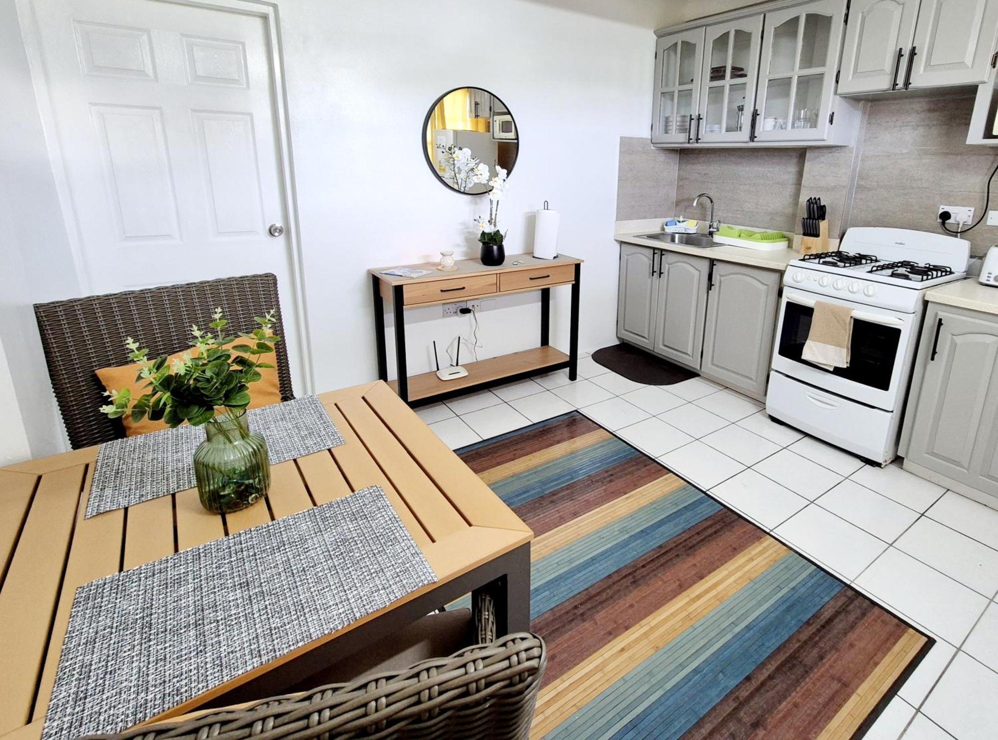 Silver View Apartments St. George's Екстер'єр фото