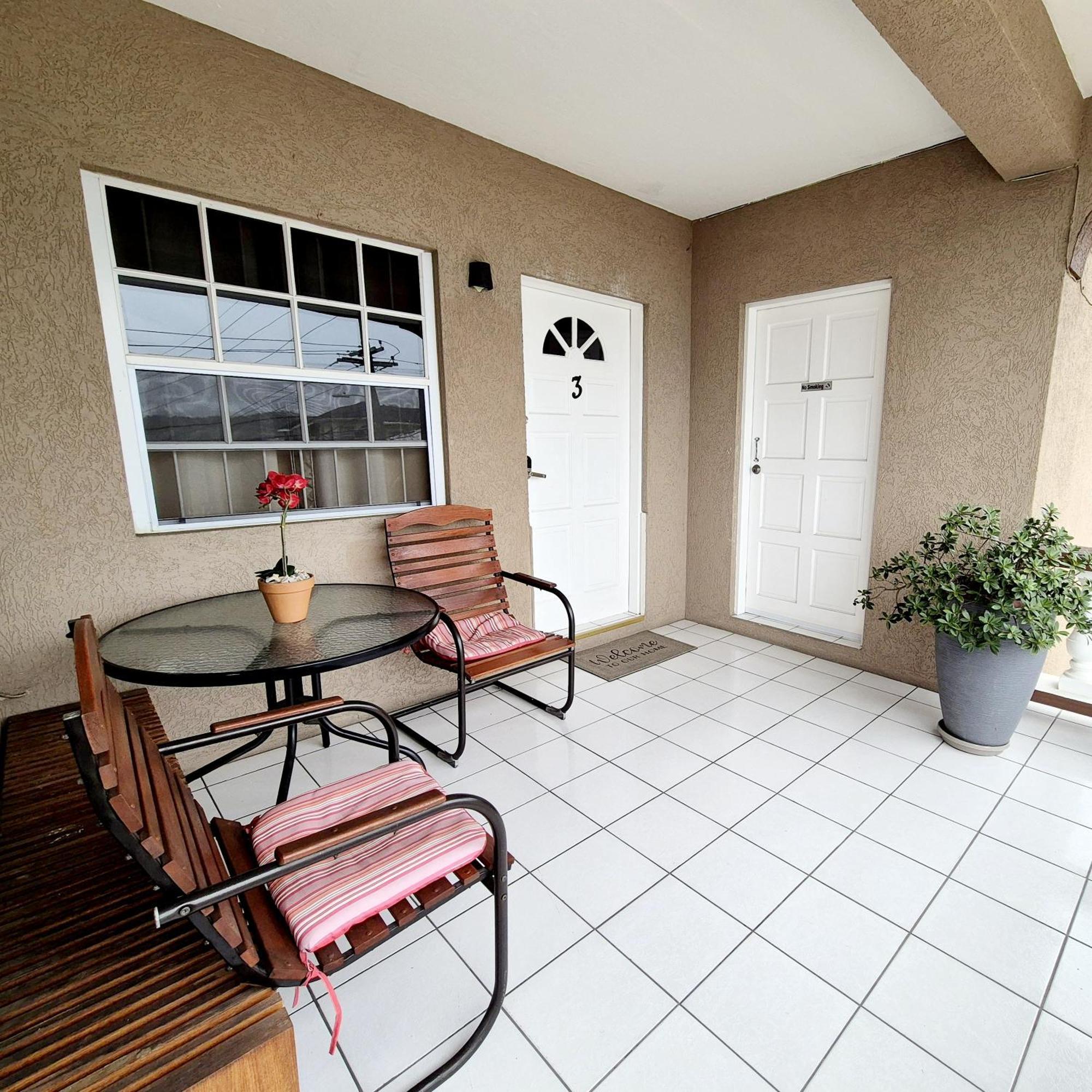 Silver View Apartments St. George's Екстер'єр фото
